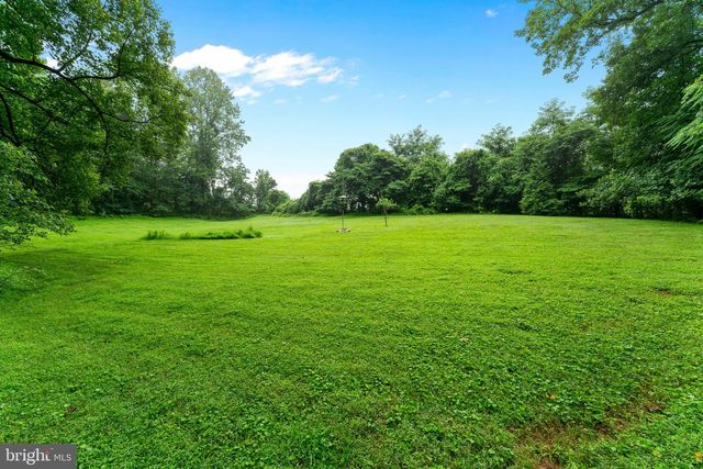 8464 TURKEY RUN DR, Warrenton, VA 20187