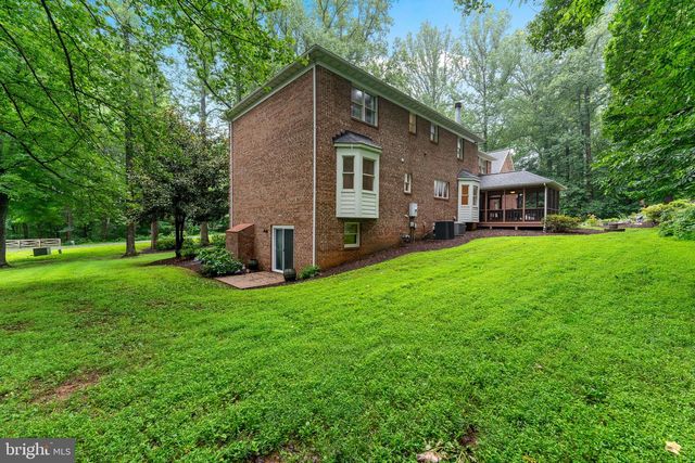 8464 TURKEY RUN DR, Warrenton, VA 20187