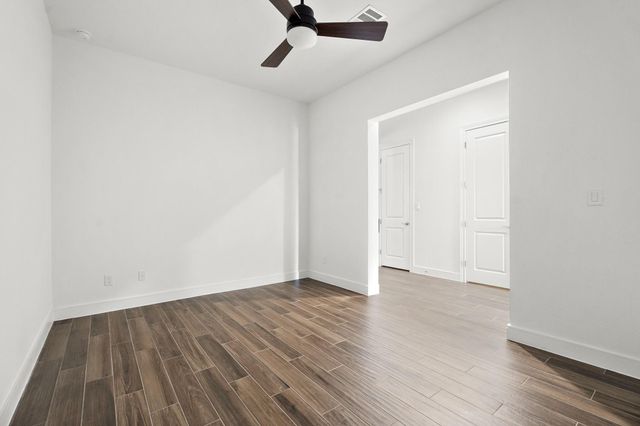 5037 Bluebell Way, Waller, TX 77484