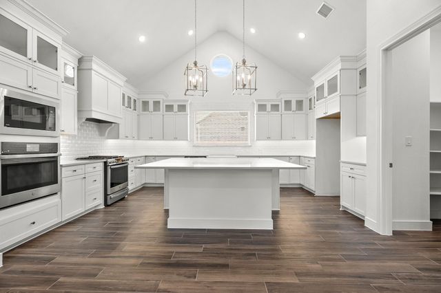 5037 Bluebell Way, Waller, TX 77484