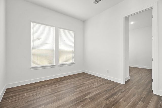 5037 Bluebell Way, Waller, TX 77484