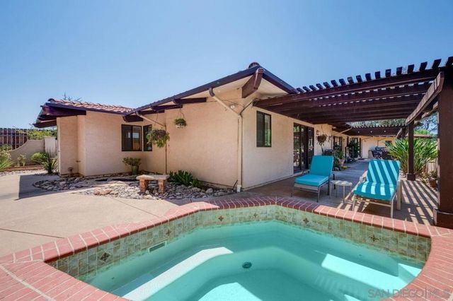 13970 Misty Oak Rd, Valley Center, CA 92082