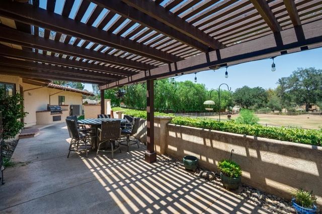 13970 Misty Oak Rd, Valley Center, CA 92082