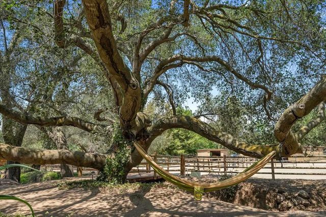 13970 Misty Oak Rd, Valley Center, CA 92082