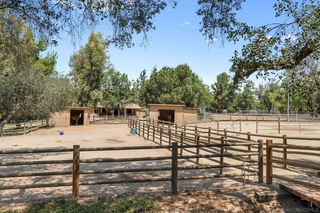 13970 Misty Oak Rd, Valley Center, CA 92082