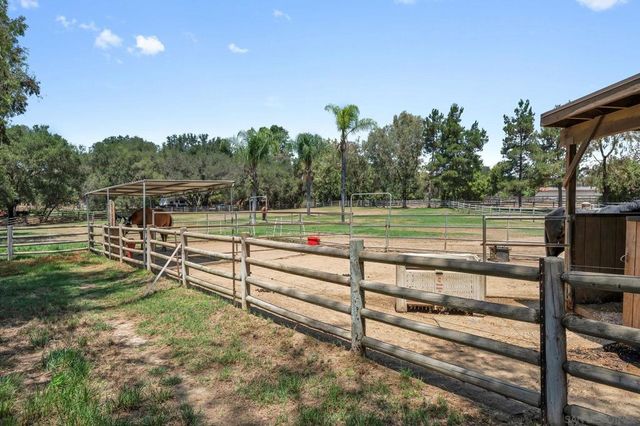 13970 Misty Oak Rd, Valley Center, CA 92082