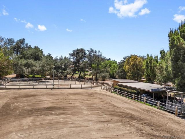 13970 Misty Oak Rd, Valley Center, CA 92082