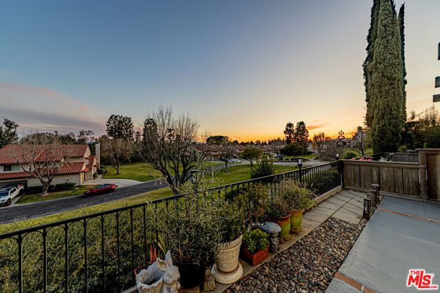 19133 Index Street 6, Porter Ranch (los Angeles), CA 91326