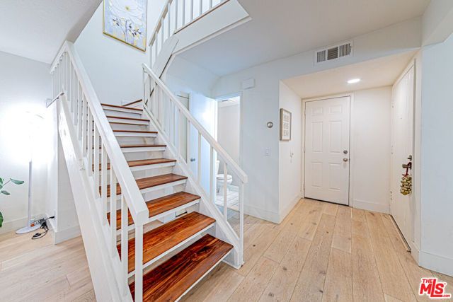 19133 Index Street 6, Porter Ranch (los Angeles), CA 91326