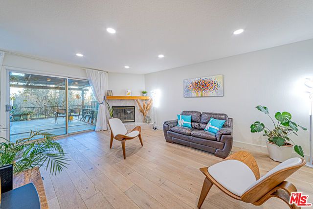 19133 Index Street 6, Porter Ranch (los Angeles), CA 91326