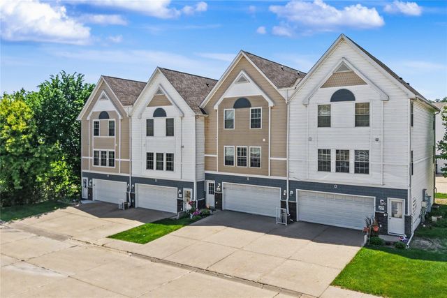1139 SE Village View Lane, Ankeny, IA 50021