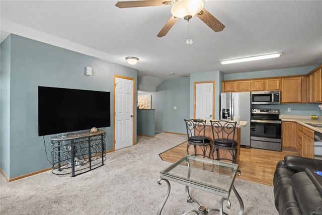 1139 SE Village View Lane, Ankeny, IA 50021