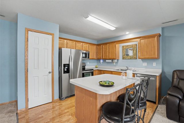 1139 SE Village View Lane, Ankeny, IA 50021