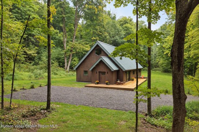 231 High Falls Road, Saugerties, NY 12477
