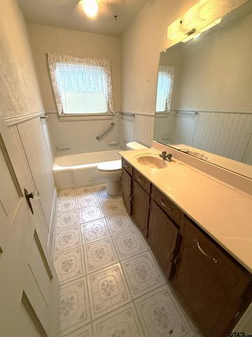 12989 W Hwy 64, Tyler, TX 75704