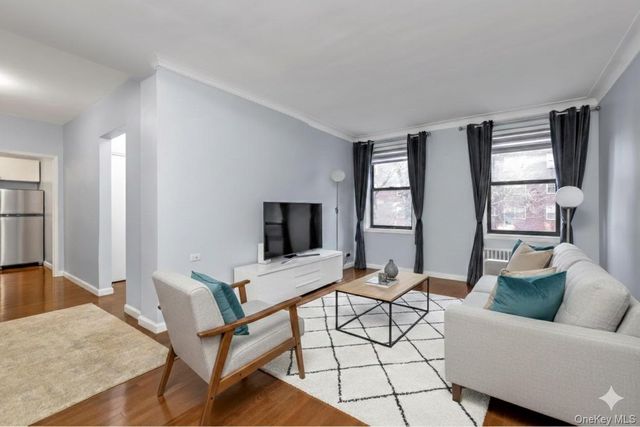 110-45 71St Road 3N, Forest Hills, NY 11375