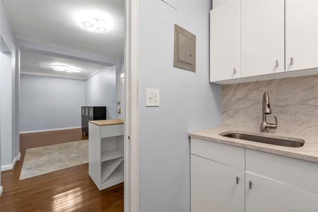 110-45 71St Road 3N, Forest Hills, NY 11375