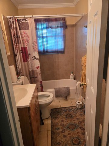 1131 Waweenoc Avenue, Dallas, TX 75216