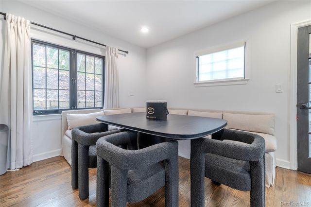 15 sinclair martin Drive, Roslyn, NY 11576