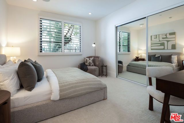 11715 Chenault Street 204, Los Angeles, CA 90049