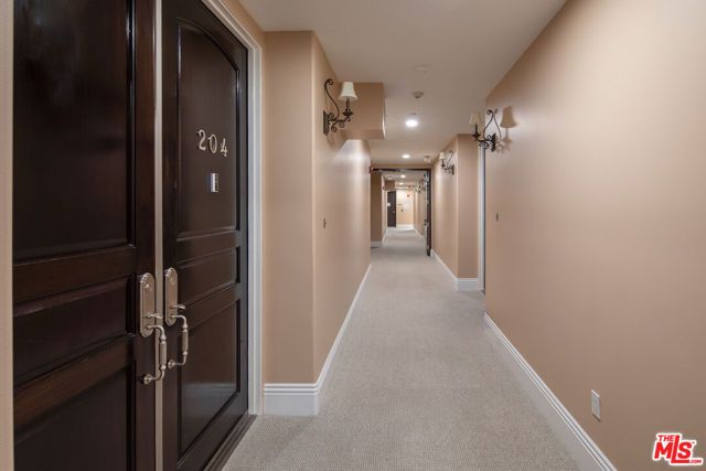 11715 Chenault Street 204, Los Angeles, CA 90049