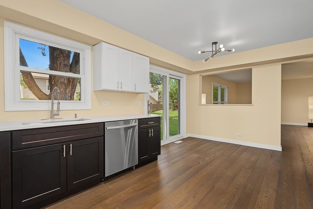 5 Keswick Lane, Vernon Hills, IL 60061