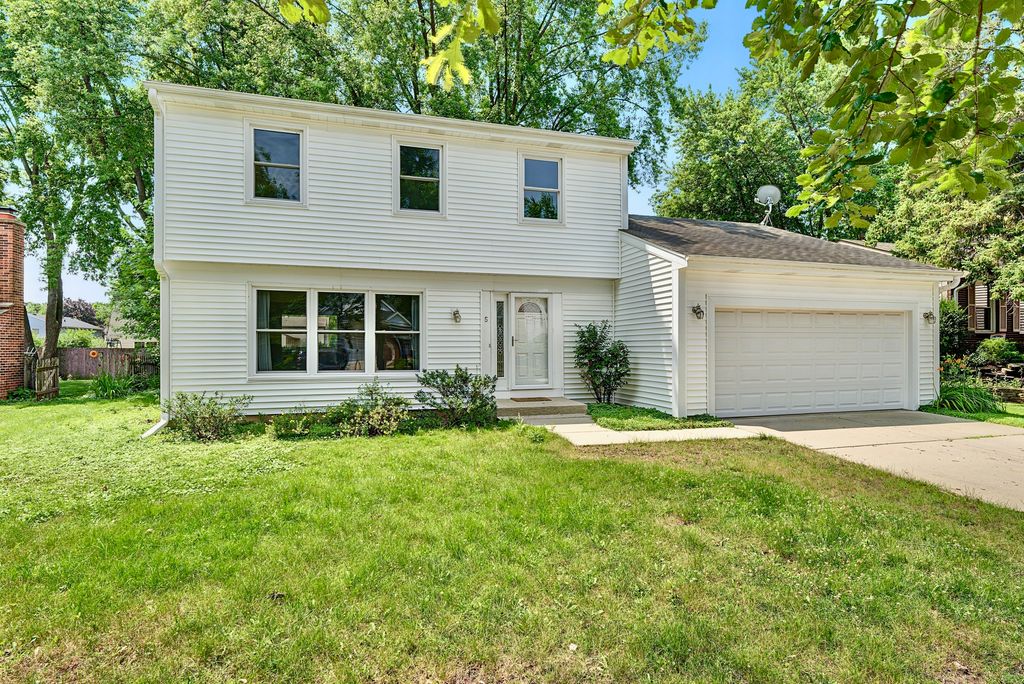 5 Keswick Lane, Vernon Hills, IL 60061