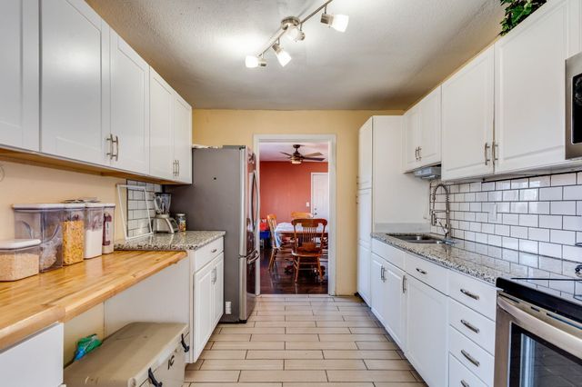 1821 W 21st St S, Wichita, KS 67217