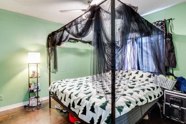 1821 W 21st St S, Wichita, KS 67217