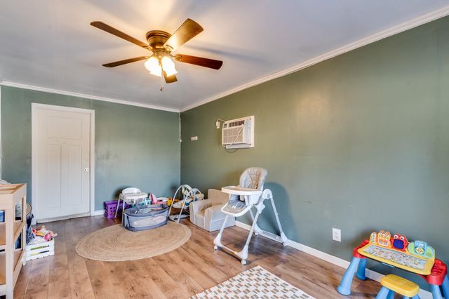 1821 W 21st St S, Wichita, KS 67217