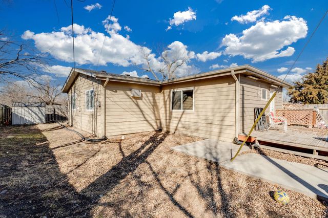 1821 W 21st St S, Wichita, KS 67217