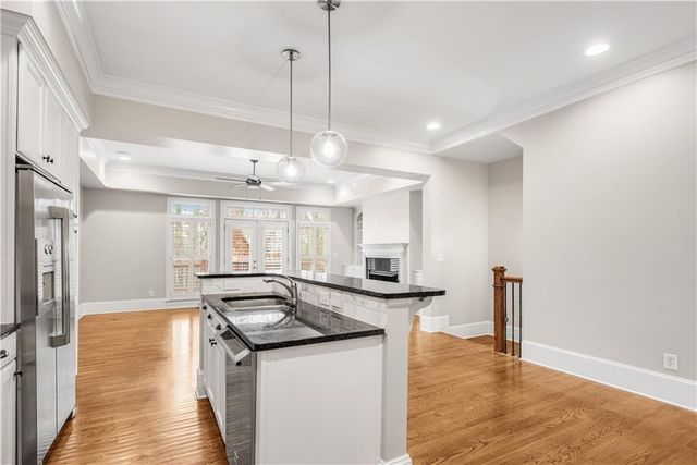 250 Mystic Ridge Hill, Sandy Springs, GA 30342