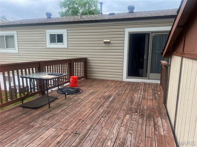 2580 Morningside Drive, Florissant, MO 63031