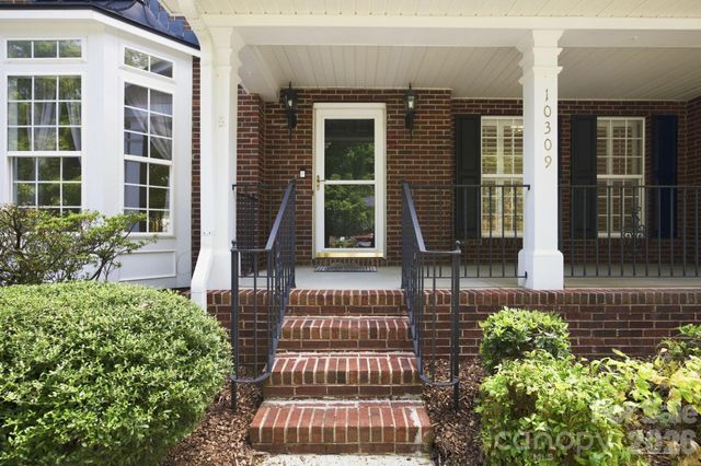10309 Elven Lane, Charlotte, NC 28269