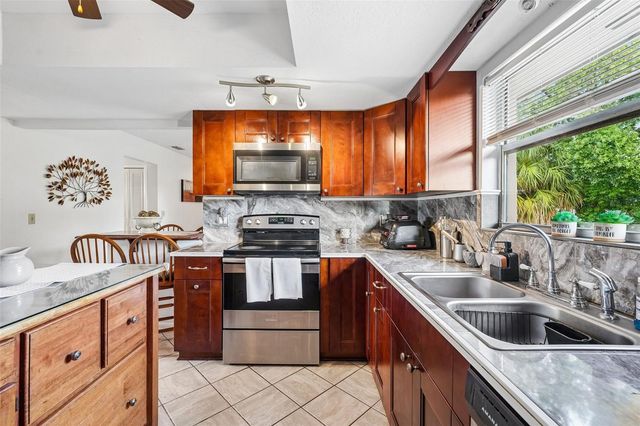 3777 PARKWAY BOULEVARD, Land O Lakes, FL 34639