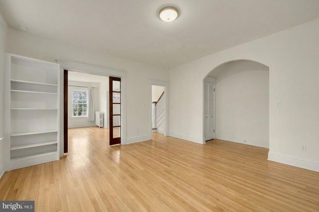 2015 ALLEN PL NW, Washington, DC 20009