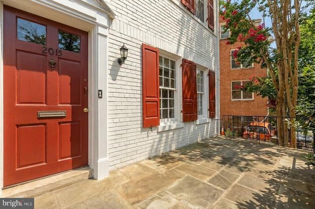 2015 ALLEN PL NW, Washington, DC 20009