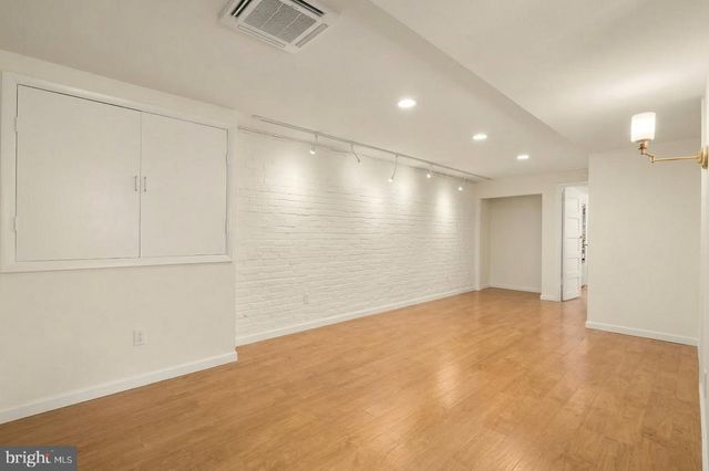 2015 ALLEN PL NW, Washington, DC 20009