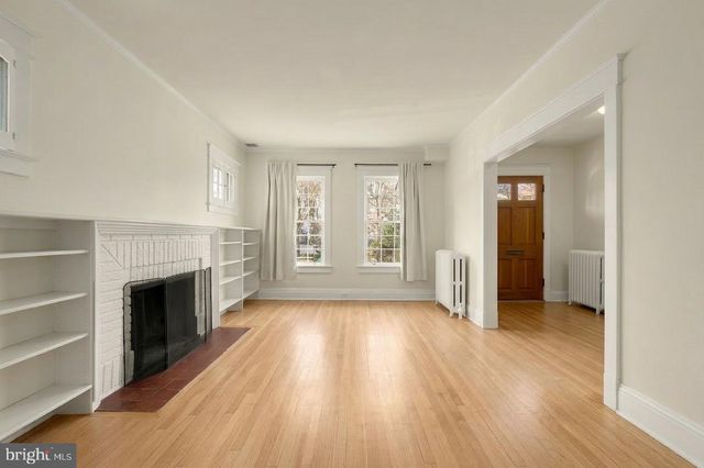 2015 ALLEN PL NW, Washington, DC 20009