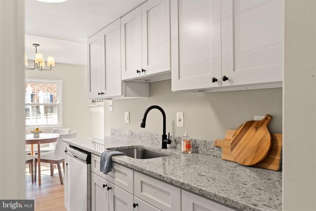 14623 BAKERSFIELD ST, Woodbridge, VA 22193