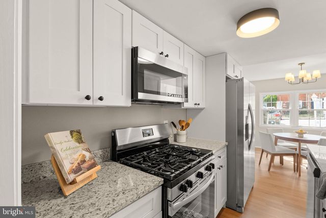 14623 BAKERSFIELD ST, Woodbridge, VA 22193