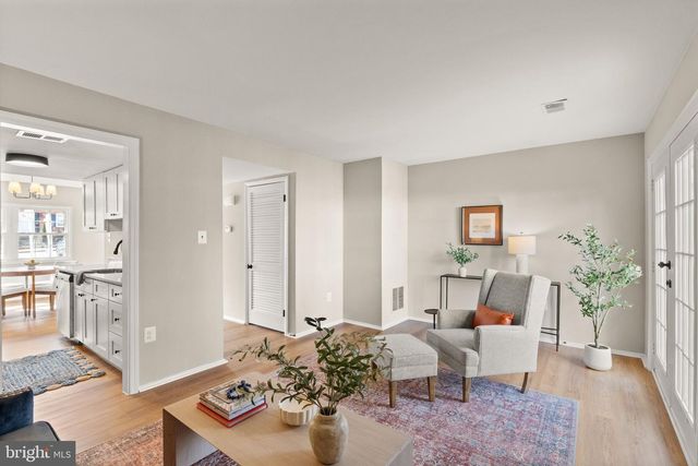 14623 BAKERSFIELD ST, Woodbridge, VA 22193