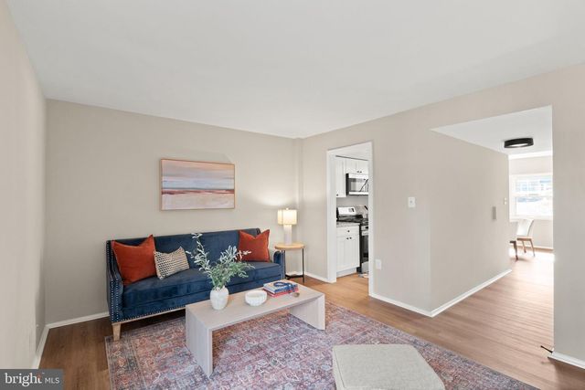 14623 BAKERSFIELD ST, Woodbridge, VA 22193