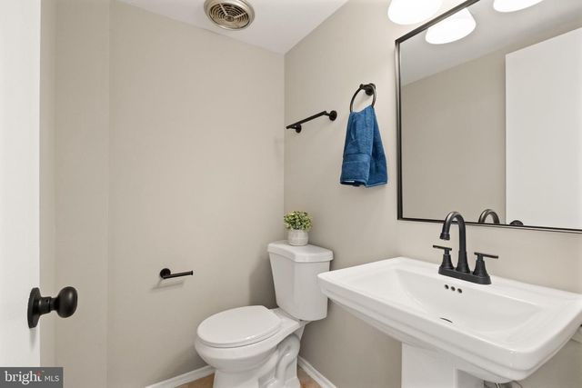 14623 BAKERSFIELD ST, Woodbridge, VA 22193