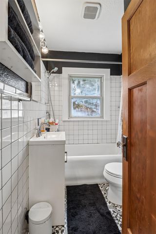 2701 30th Street, Des Moines, IA 50310