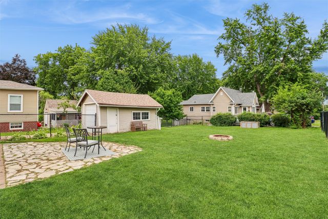 2701 30th Street, Des Moines, IA 50310