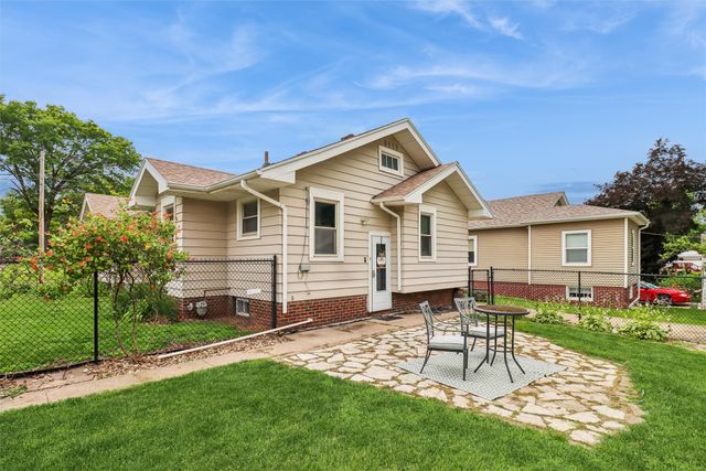 2701 30th Street, Des Moines, IA 50310