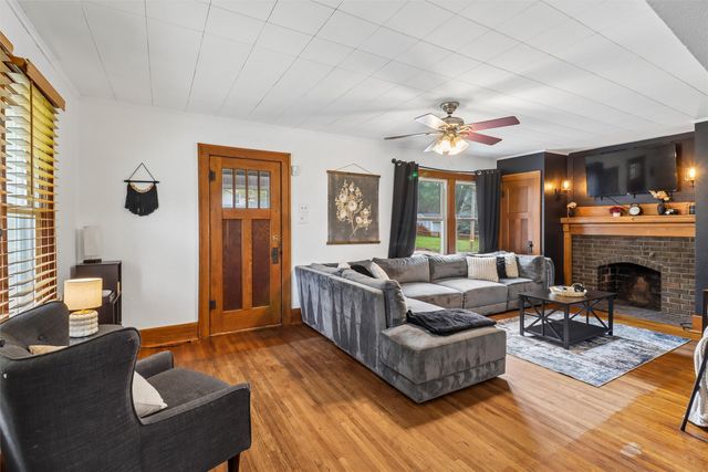 2701 30th Street, Des Moines, IA 50310