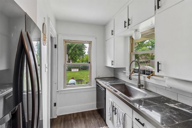 2701 30th Street, Des Moines, IA 50310