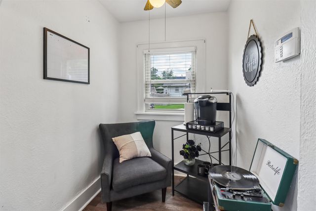 2701 30th Street, Des Moines, IA 50310